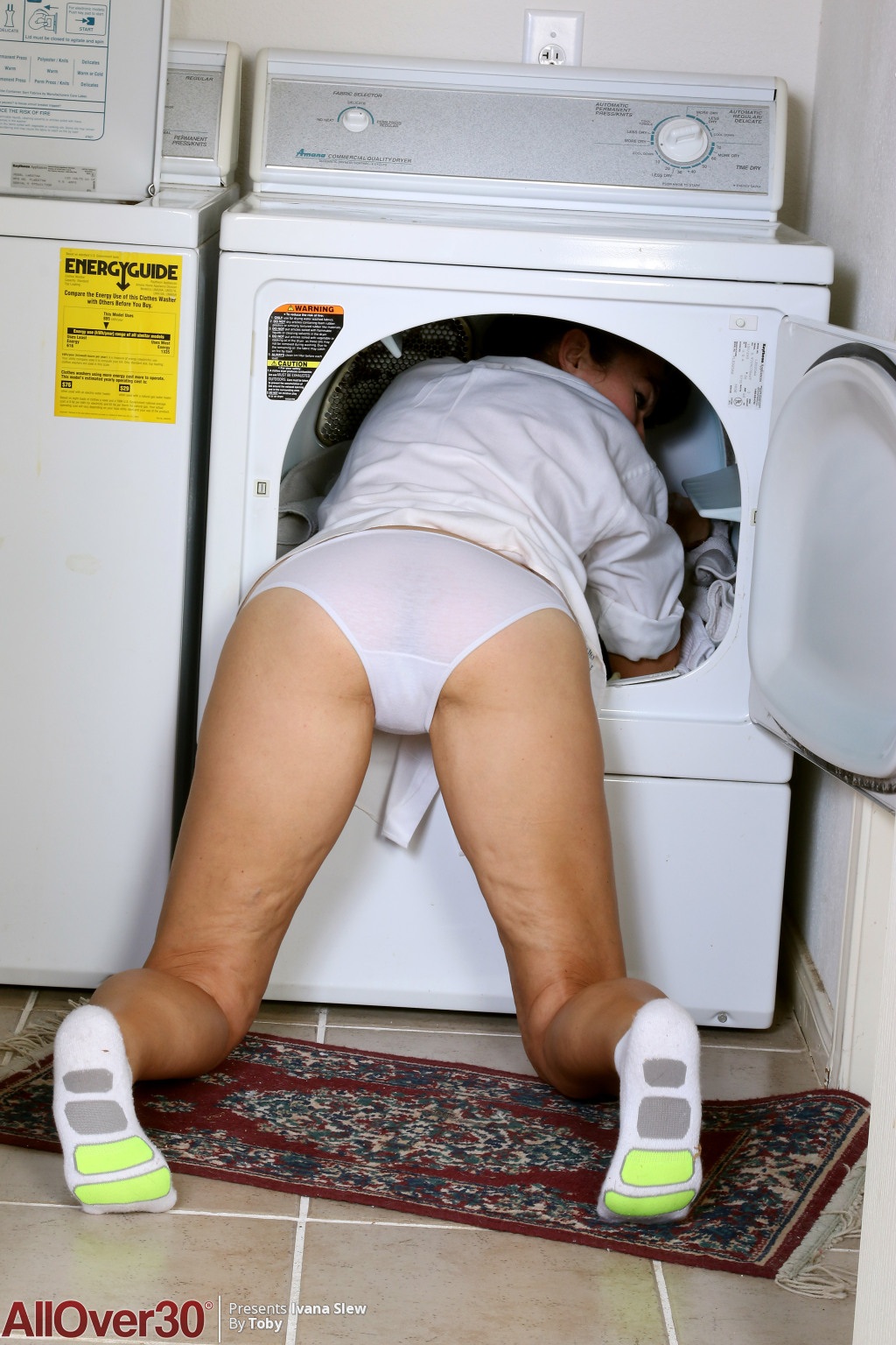 ivana-slew-naughty-laundry-03